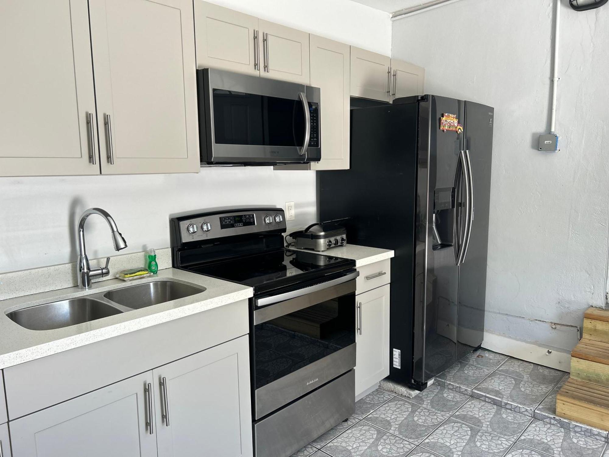 Main House 3 Bed 2 Bath & Guest House 1 Bed 1 Bath Miami Ngoại thất bức ảnh